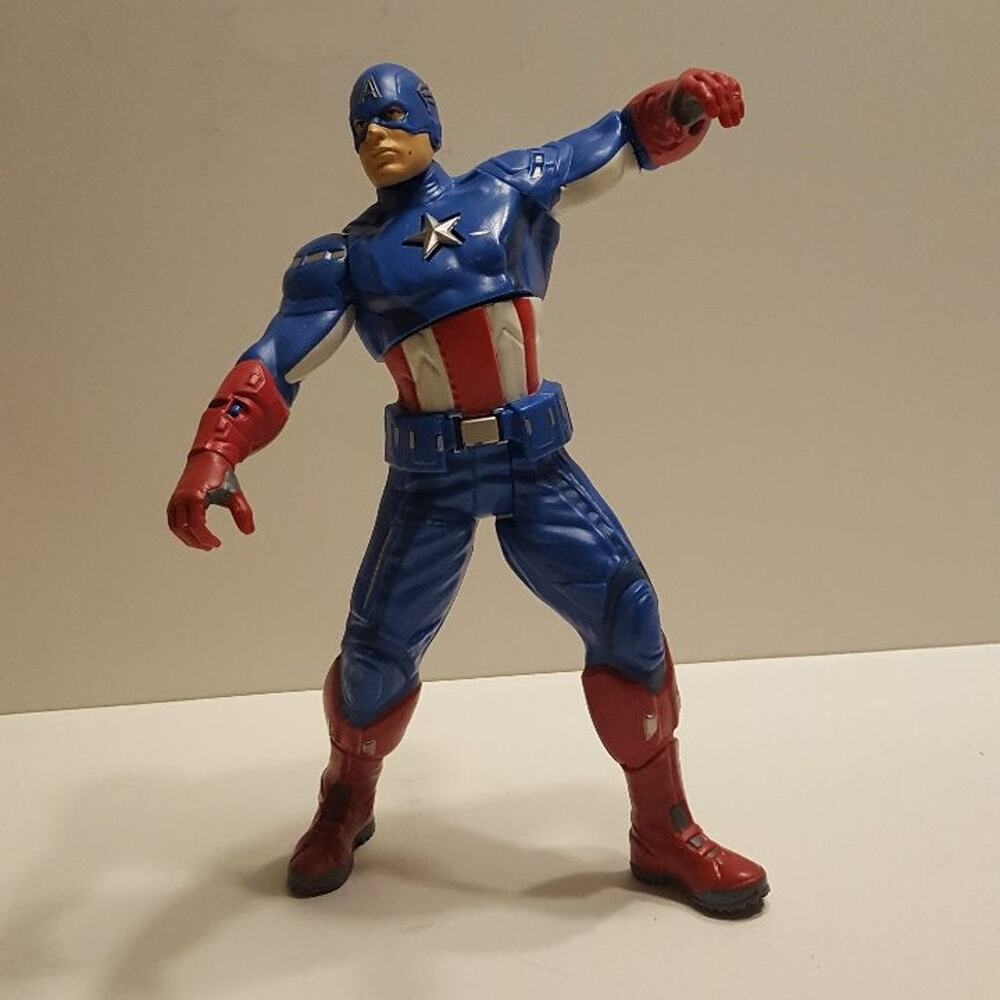 Marvel The Avengers Ultra Strike Captain America @2012 10” tall.